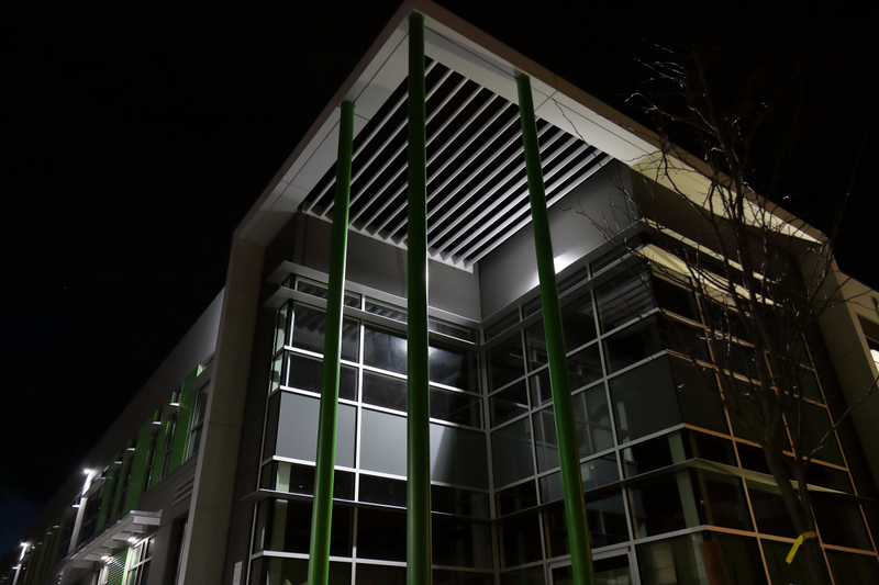 Illustration for article titled Pics from the Curbside: 2018-02-04 to Marpole at Dusk and Night